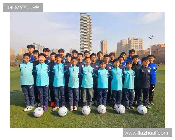 与三位足球巨星共话梦想与荣耀，精彩视频幕后故事曝光