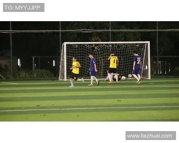 足球球星过人技巧集锦 狂飙突破瞬间展现个人魅力与实力