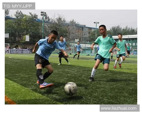 中国足球十佳球星风采展现 足球英雄豪杰领袖风范