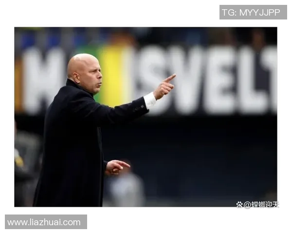 老足球明星的辉煌岁月回顾:从绿茵场到传奇人生的蜕变与传承 老足球明星的辉煌岁月回顾:从绿茵场到传奇人生的蜕变与传承